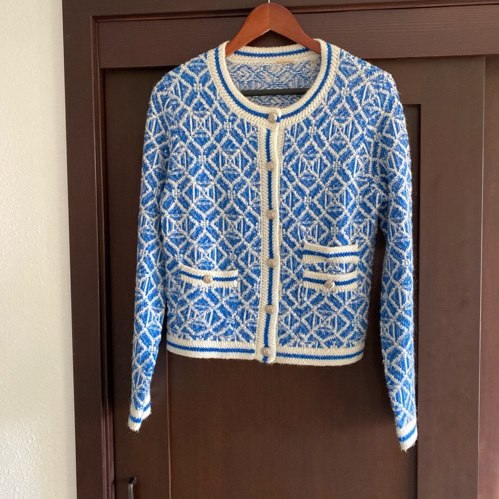 Elie Tahari Blue and Cream Patterned Cardigan